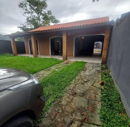 Casa Pertinho Da Praia Com Estacionamento Wifi Sky